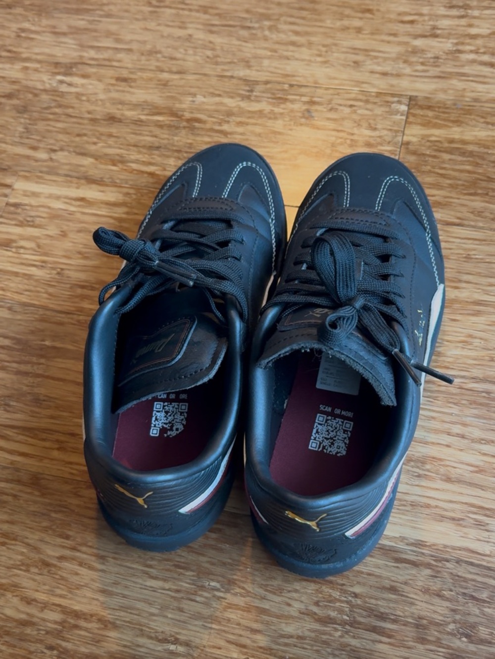 Puma woman’s Black Leather Sneakers with White Stripe - Picture 5 of 8